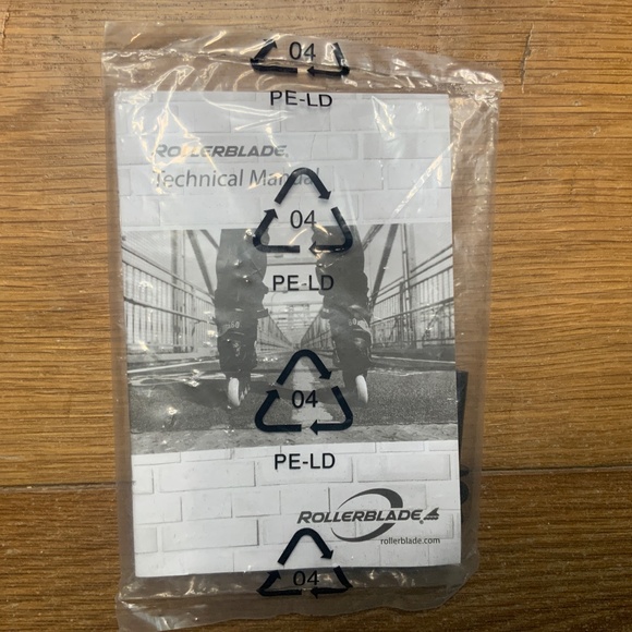 Rollerblade Spitfire XT G Black and Pink Adjustable Rollerblades - Picture 10 of 11